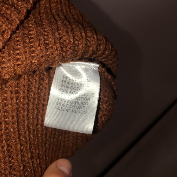 Rust colored Sweater - Picture 5 of 5